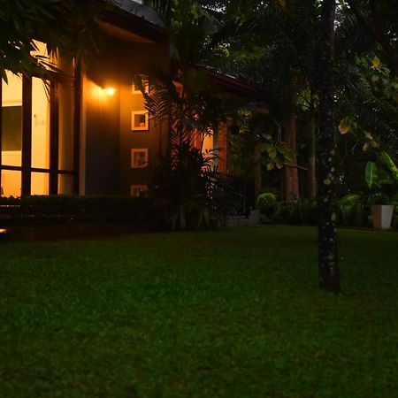 Leel'S Safari Cottage Udawalawe Exterior foto